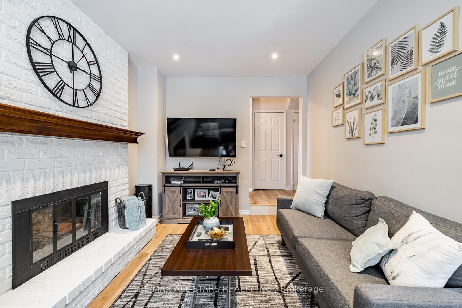 Photo 23 of 155 Willow Lane, Newmarket, Bristol-London — HOMEH