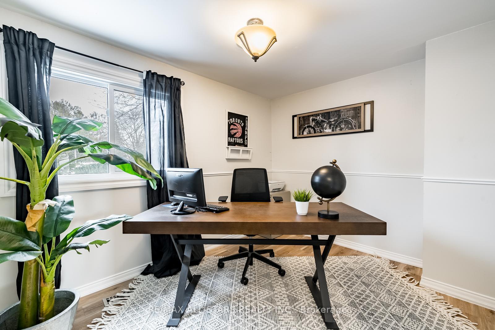 Photo 32 of 155 Willow Lane, Newmarket, Bristol-London — HOMEH