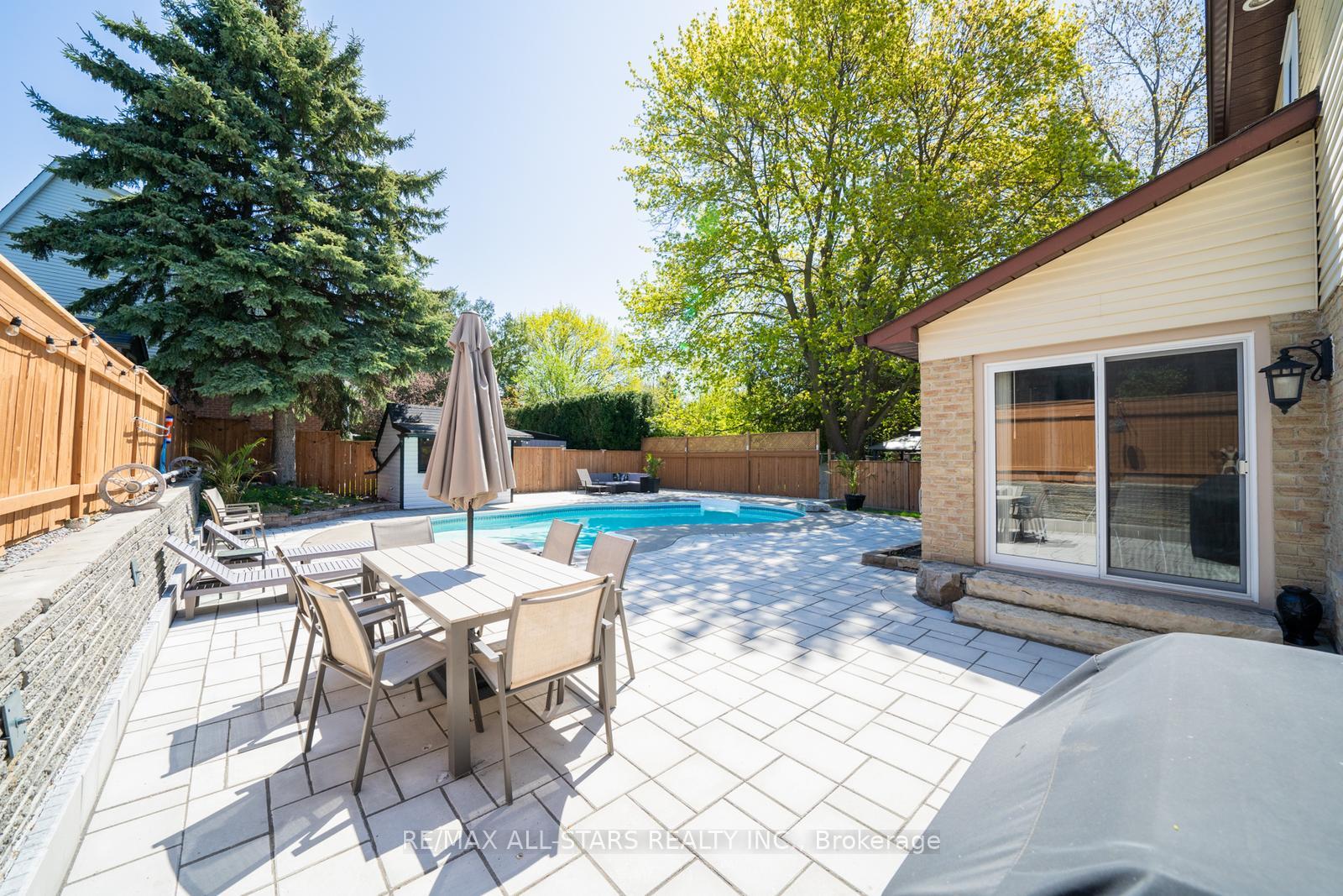 Photo 41 of 155 Willow Lane, Newmarket, Bristol-London — HOMEH