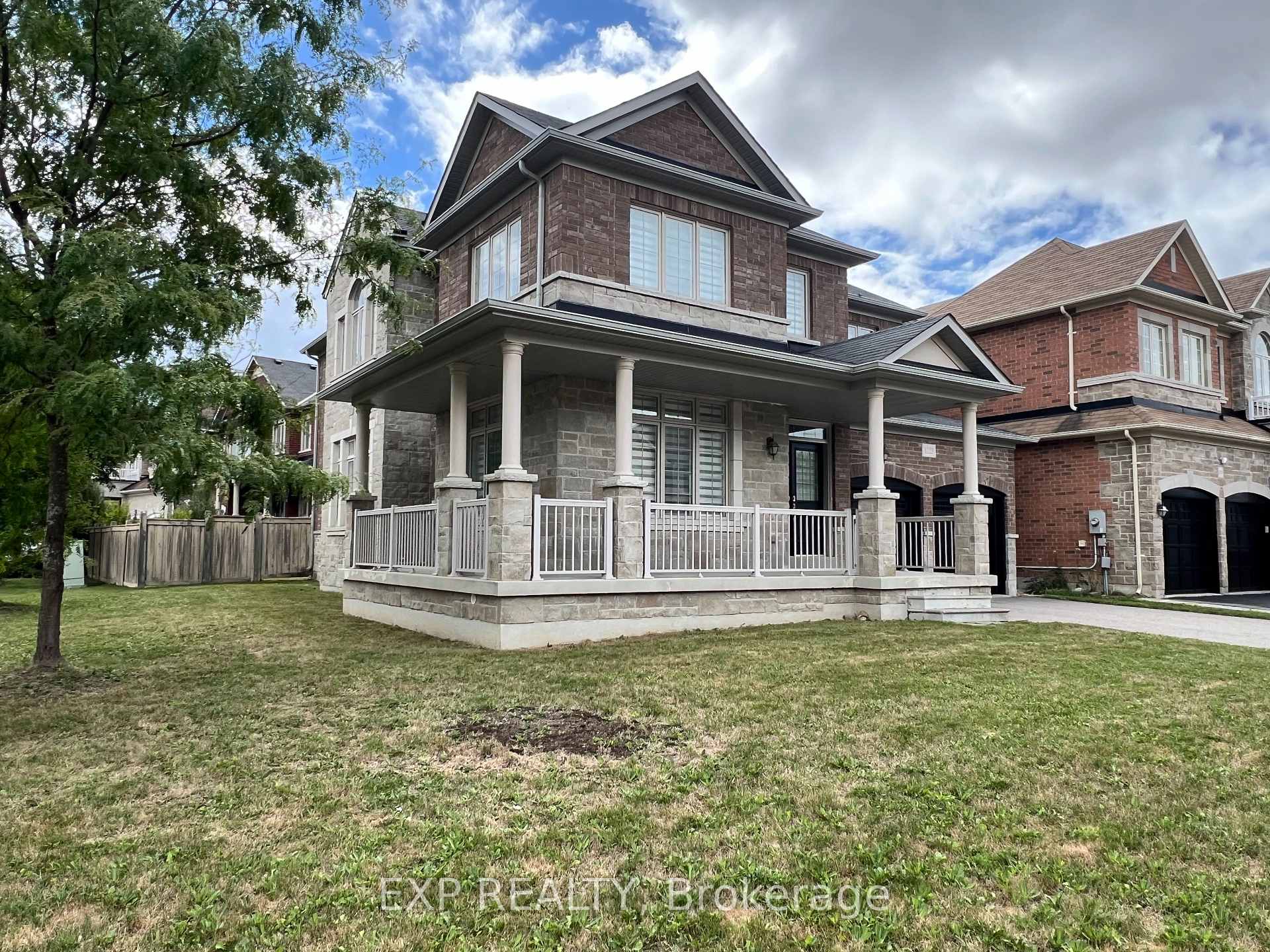 Photo 2 of 1223 Atkins Drive, Newmarket, Stonehaven-Wyndham — HOMEH