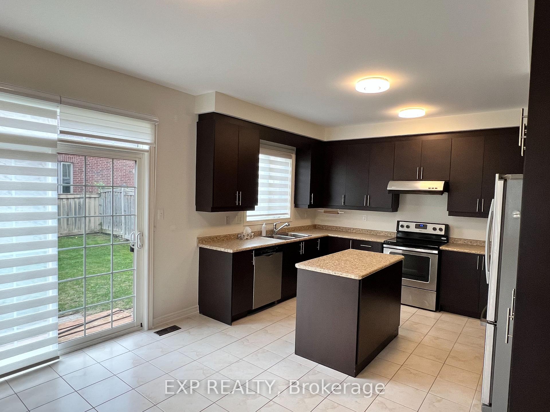 Photo 8 of 1223 Atkins Drive, Newmarket, Stonehaven-Wyndham — HOMEH