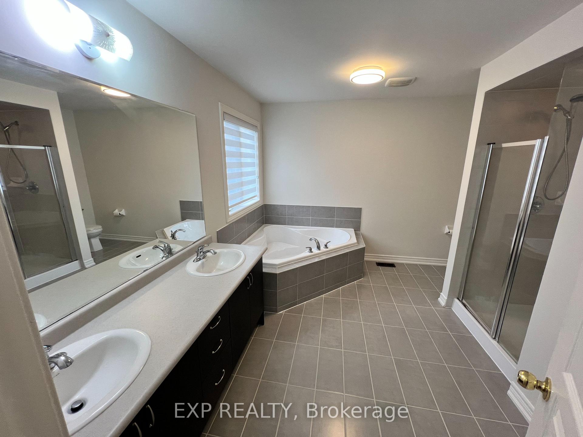 Photo 18 of 1223 Atkins Drive, Newmarket, Stonehaven-Wyndham — HOMEH
