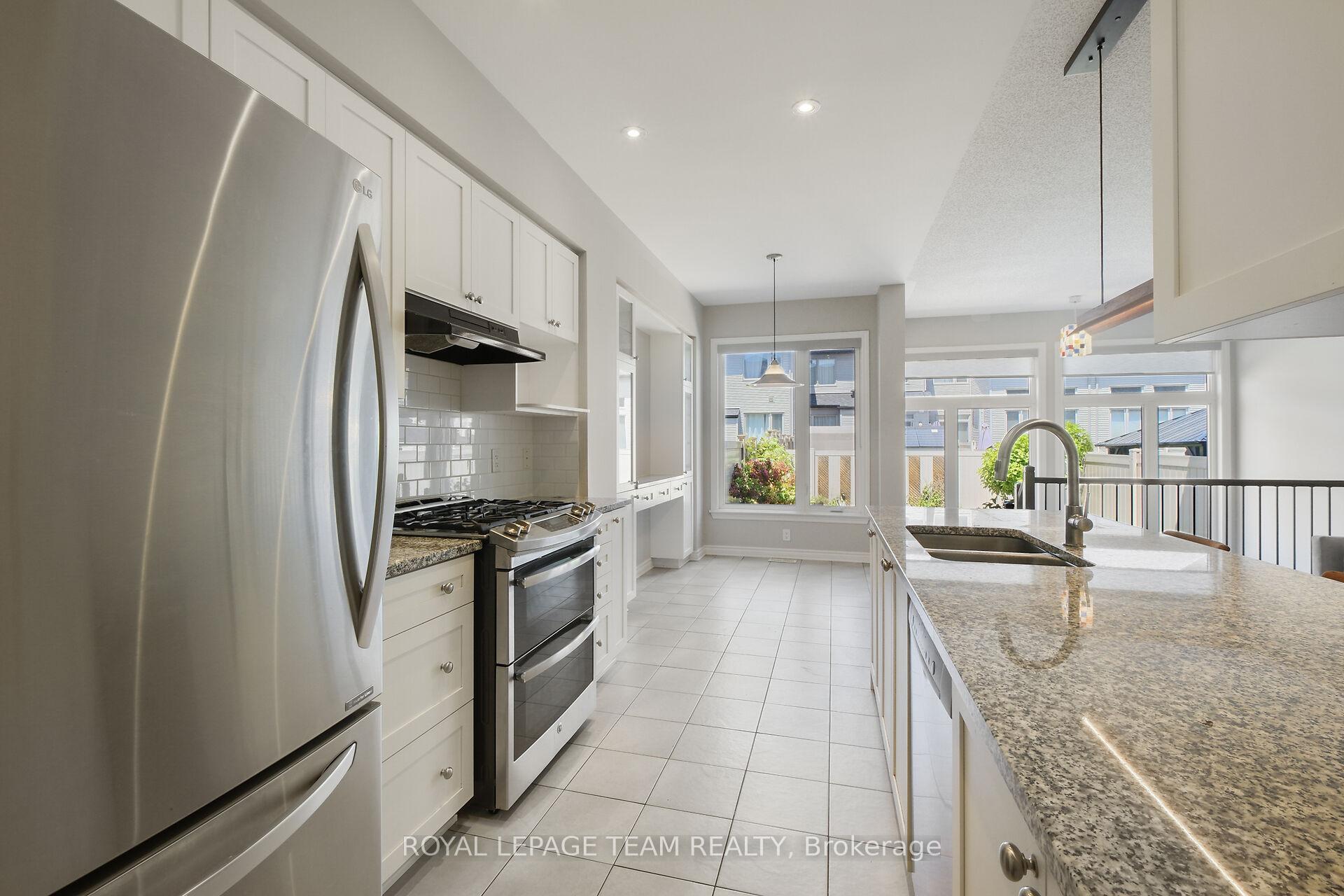 Photo 6 of 273 Shinleaf Crescent, Ottawa, Mer Bleue/Bradley Estates/Anderson Park — HOMEH