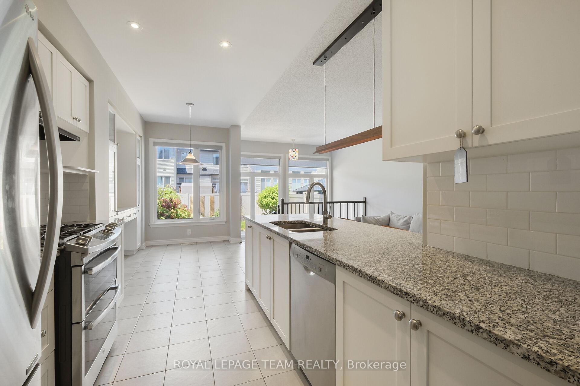 Photo 7 of 273 Shinleaf Crescent, Ottawa, Mer Bleue/Bradley Estates/Anderson Park — HOMEH