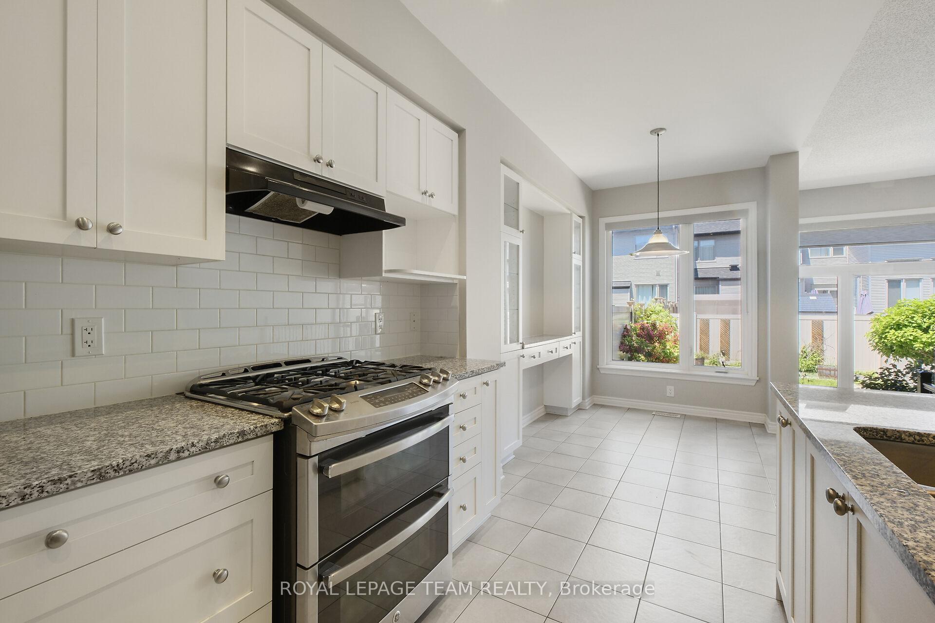 Photo 8 of 273 Shinleaf Crescent, Ottawa, Mer Bleue/Bradley Estates/Anderson Park — HOMEH