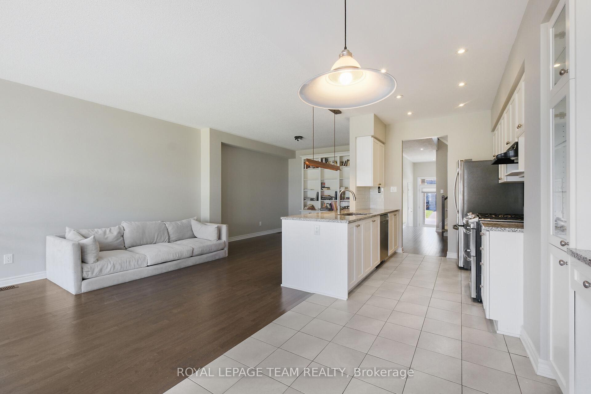 Photo 15 of 273 Shinleaf Crescent, Ottawa, Mer Bleue/Bradley Estates/Anderson Park — HOMEH