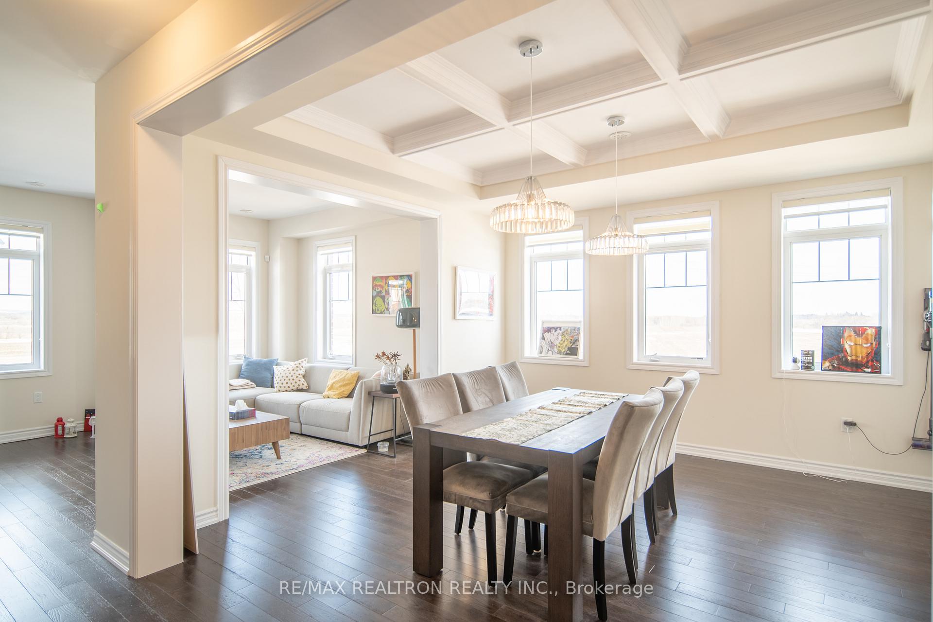 Photo 6 of 55 George Peach Drive, Markham, Victoria Square — HOMEH