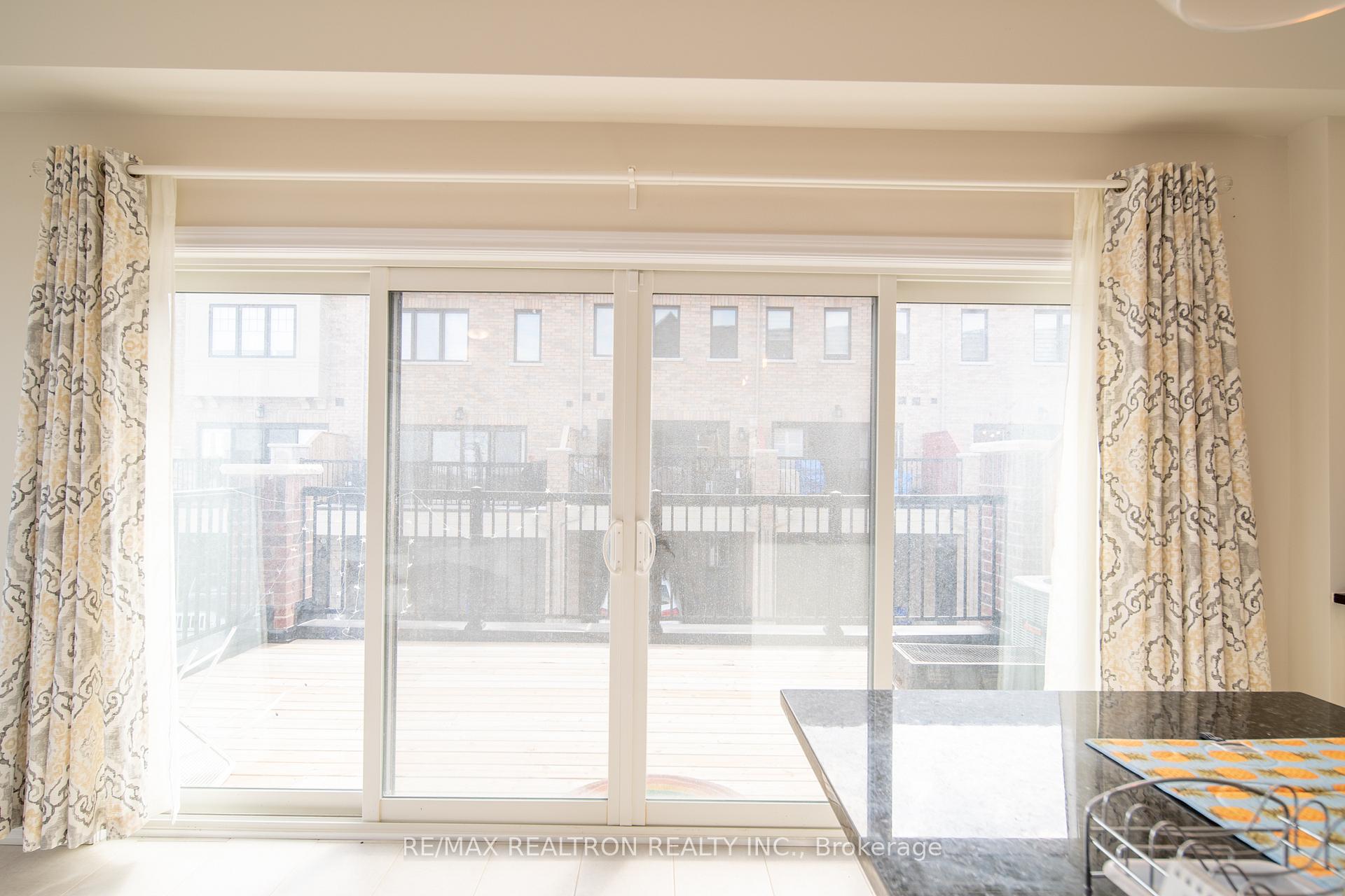Photo 14 of 55 George Peach Drive, Markham, Victoria Square — HOMEH