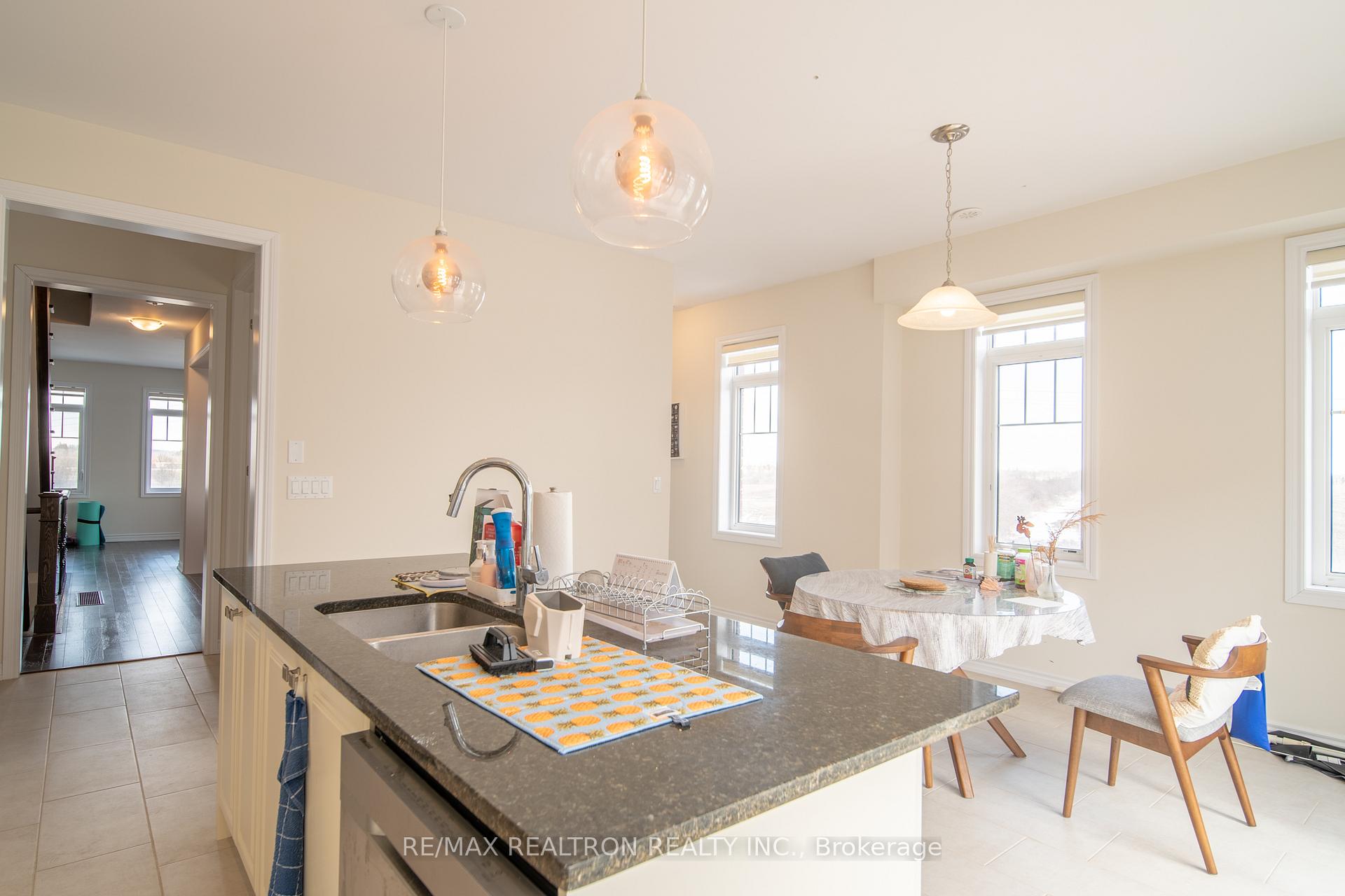 Photo 16 of 55 George Peach Drive, Markham, Victoria Square — HOMEH