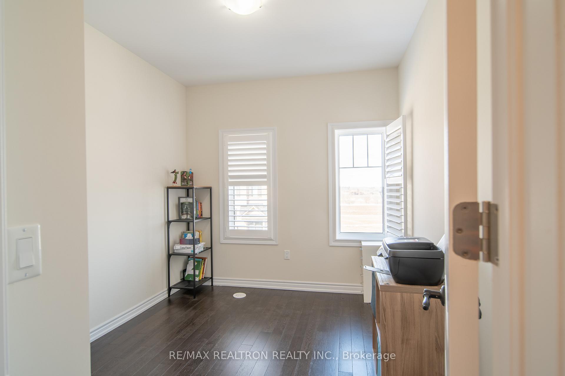 Photo 22 of 55 George Peach Drive, Markham, Victoria Square — HOMEH