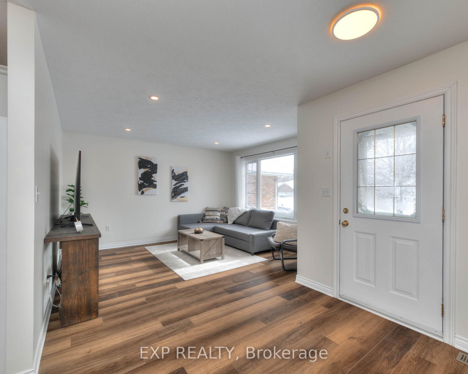 Photo 7 of 755 Edgar Street W, North Perth, Listowel — HOMEH