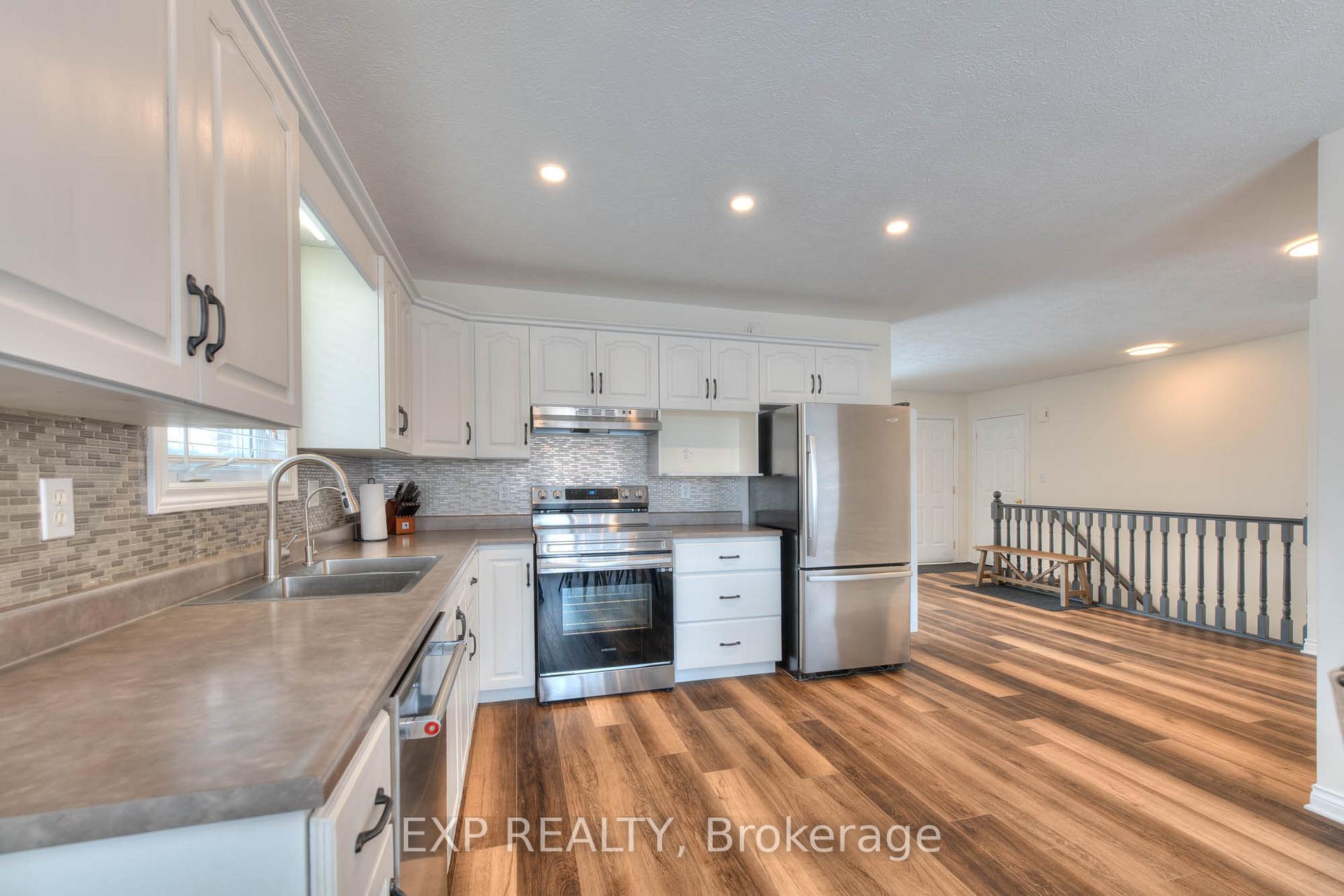 Photo 16 of 755 Edgar Street W, North Perth, Listowel — HOMEH