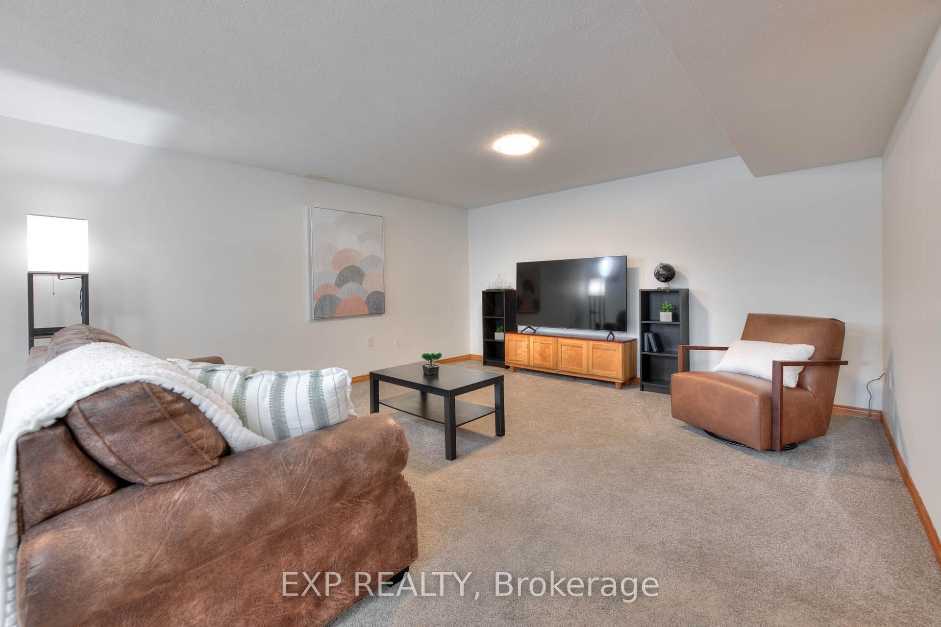 Photo 28 of 755 Edgar Street W, North Perth, Listowel — HOMEH