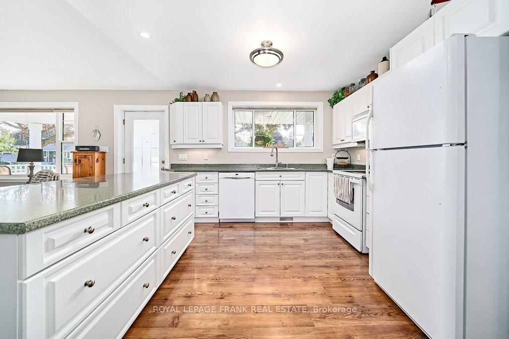 Photo 8 of 483 Nipigon Street, Oshawa, McLaughlin — HOMEH
