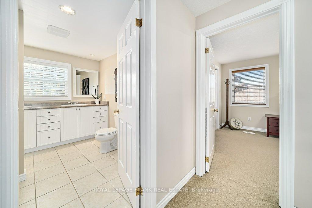 Photo 15 of 483 Nipigon Street, Oshawa, McLaughlin — HOMEH