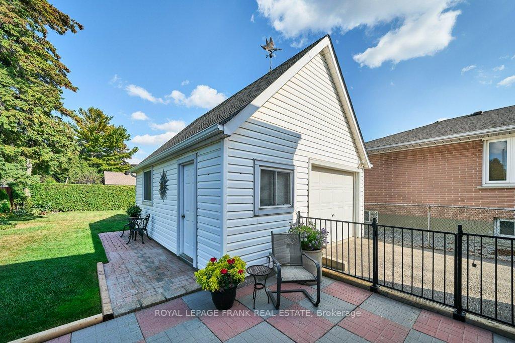Photo 25 of 483 Nipigon Street, Oshawa, McLaughlin — HOMEH