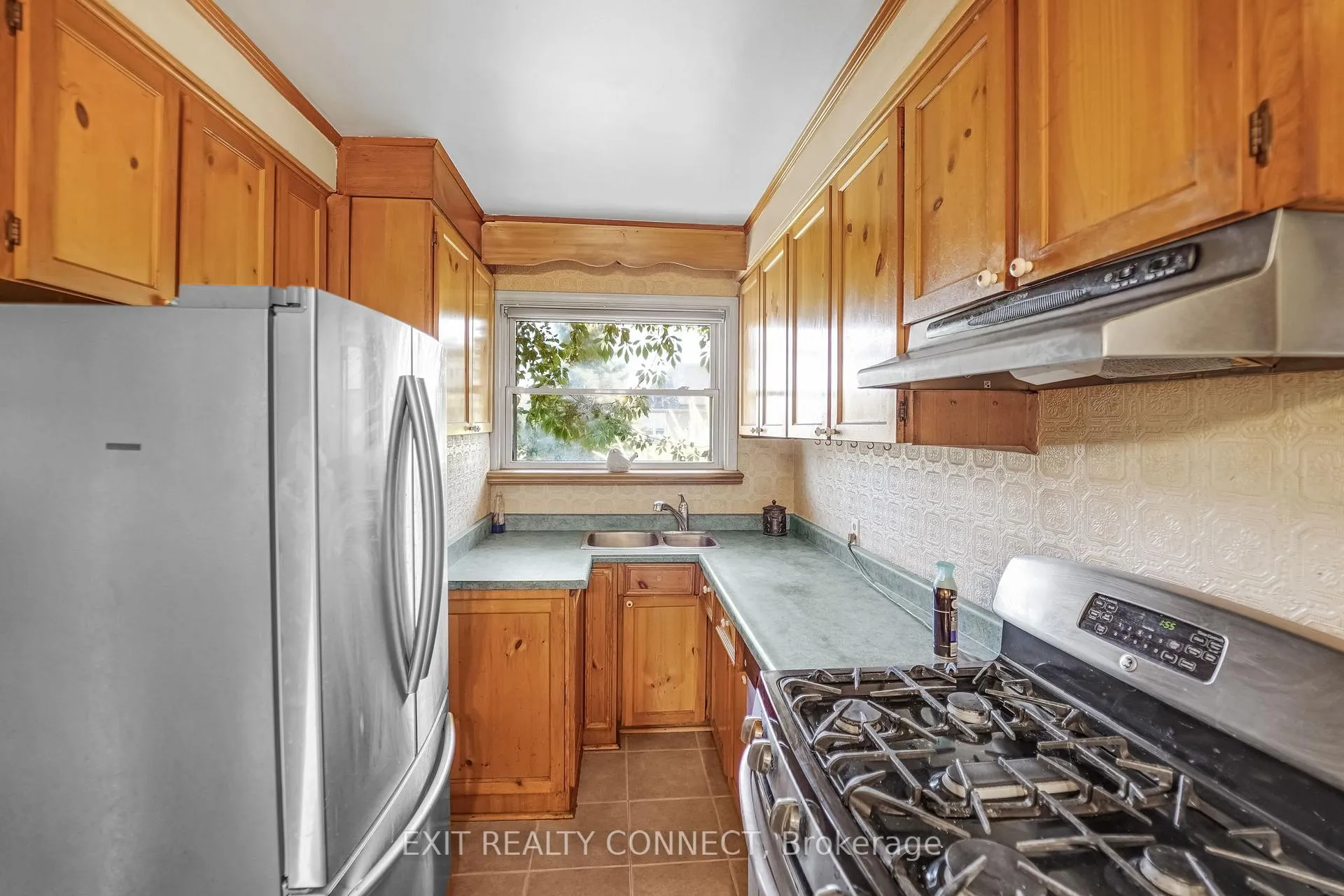 Photo 5 of 398 Third Line, Oakville, West — HOMEH