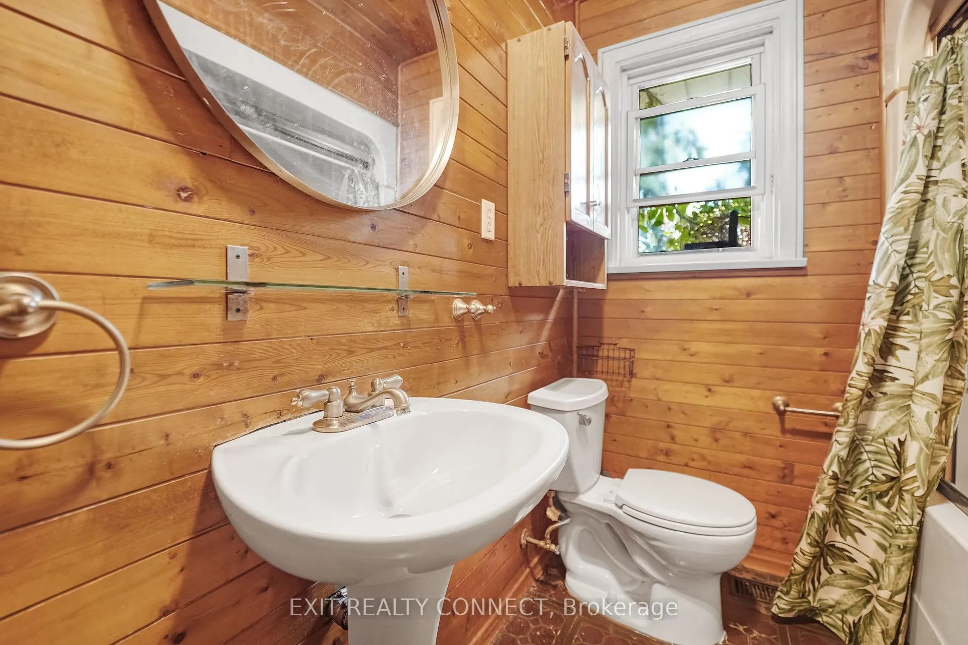Photo 22 of 398 Third Line, Oakville, West — HOMEH