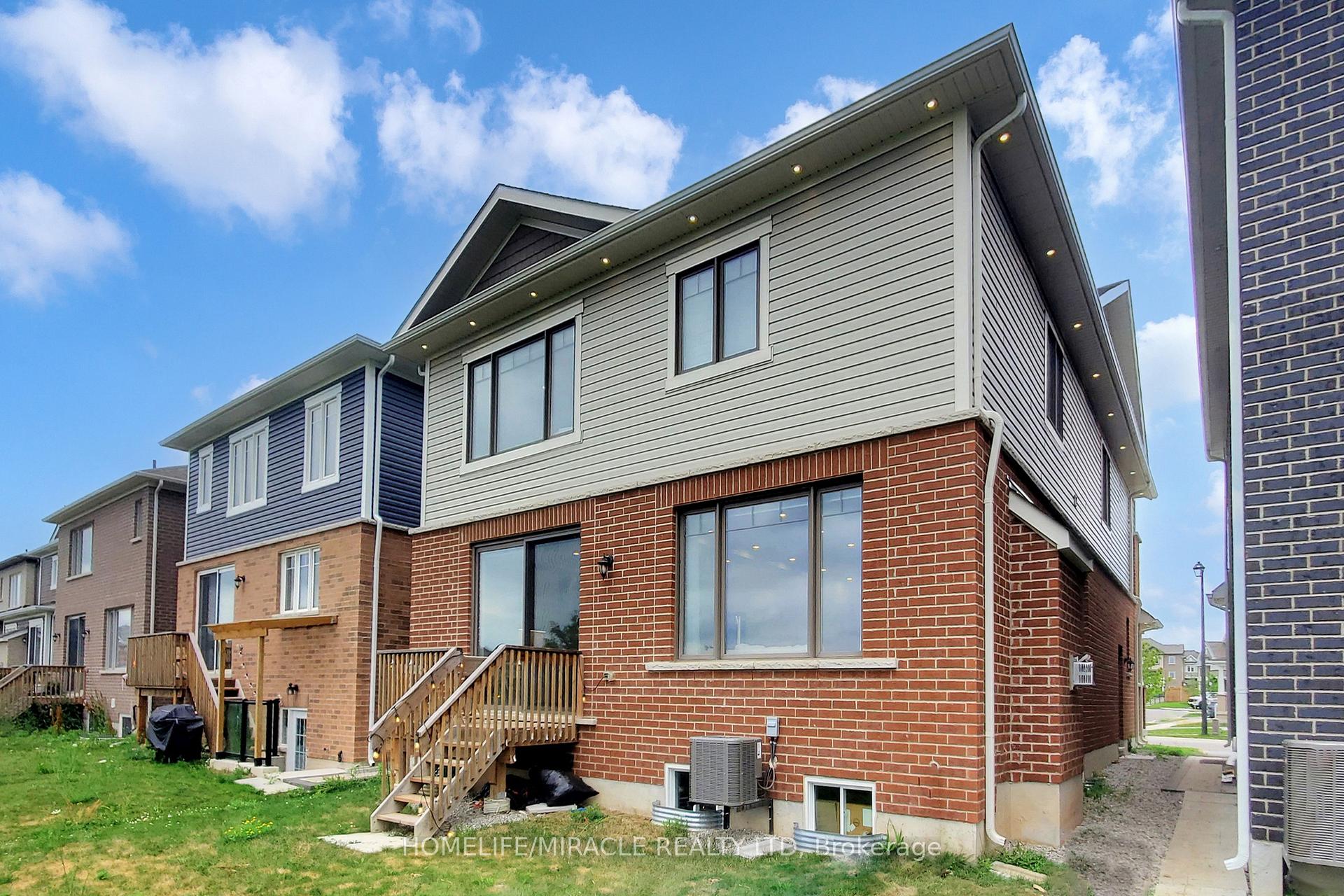 Photo 42 of 119 Yates Drive, Milton, Cobban — HOMEH