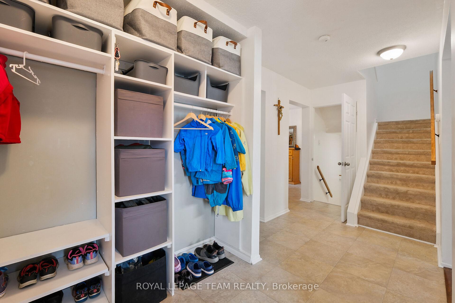 Photo 7 of 906 Borland Drive, Ottawa, Chatelaine Village — HOMEH