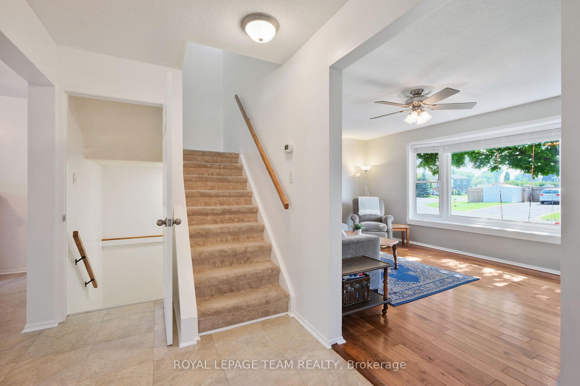 Photo 8 of 906 Borland Drive, Ottawa, Chatelaine Village — HOMEH
