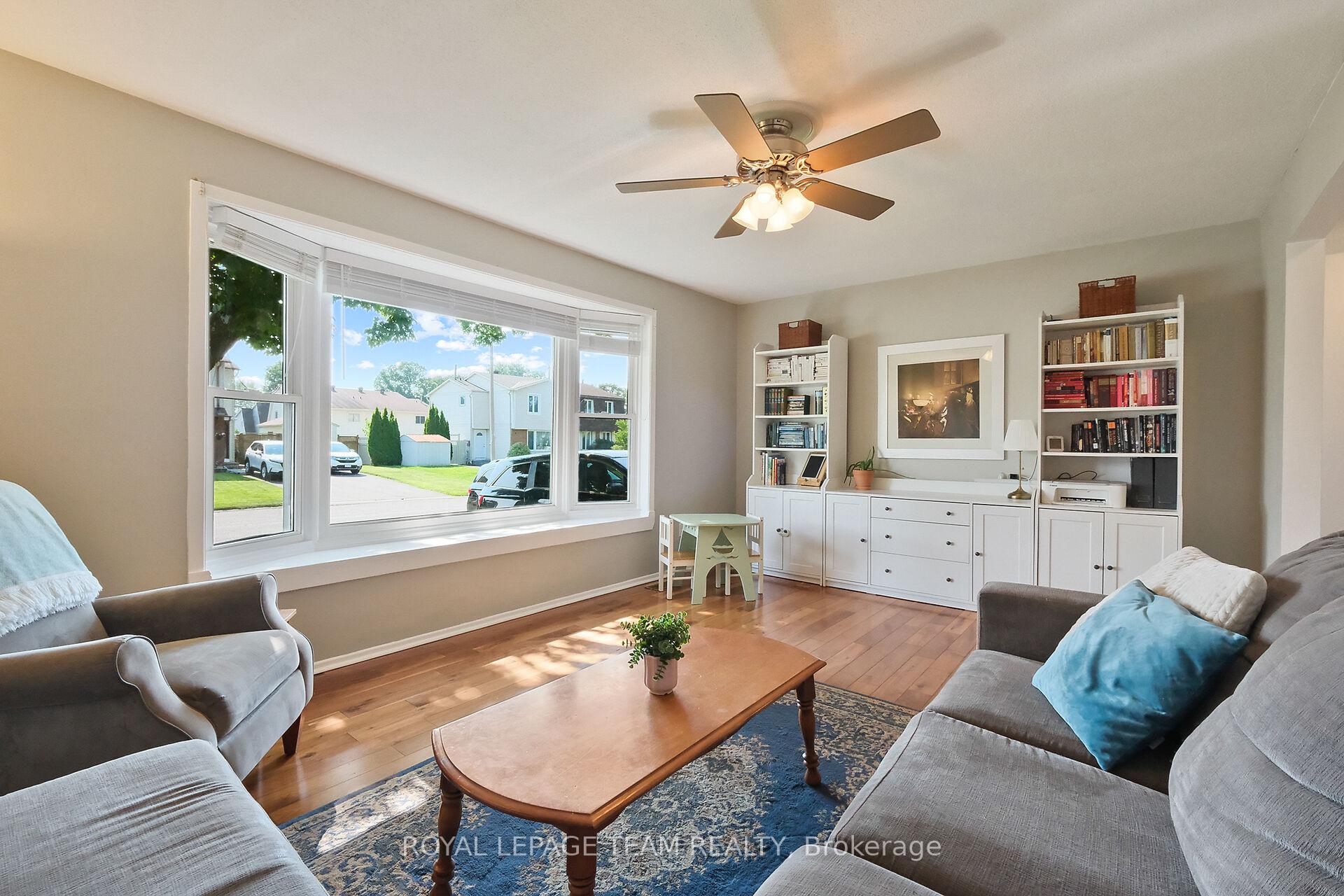 Photo 11 of 906 Borland Drive, Ottawa, Chatelaine Village — HOMEH