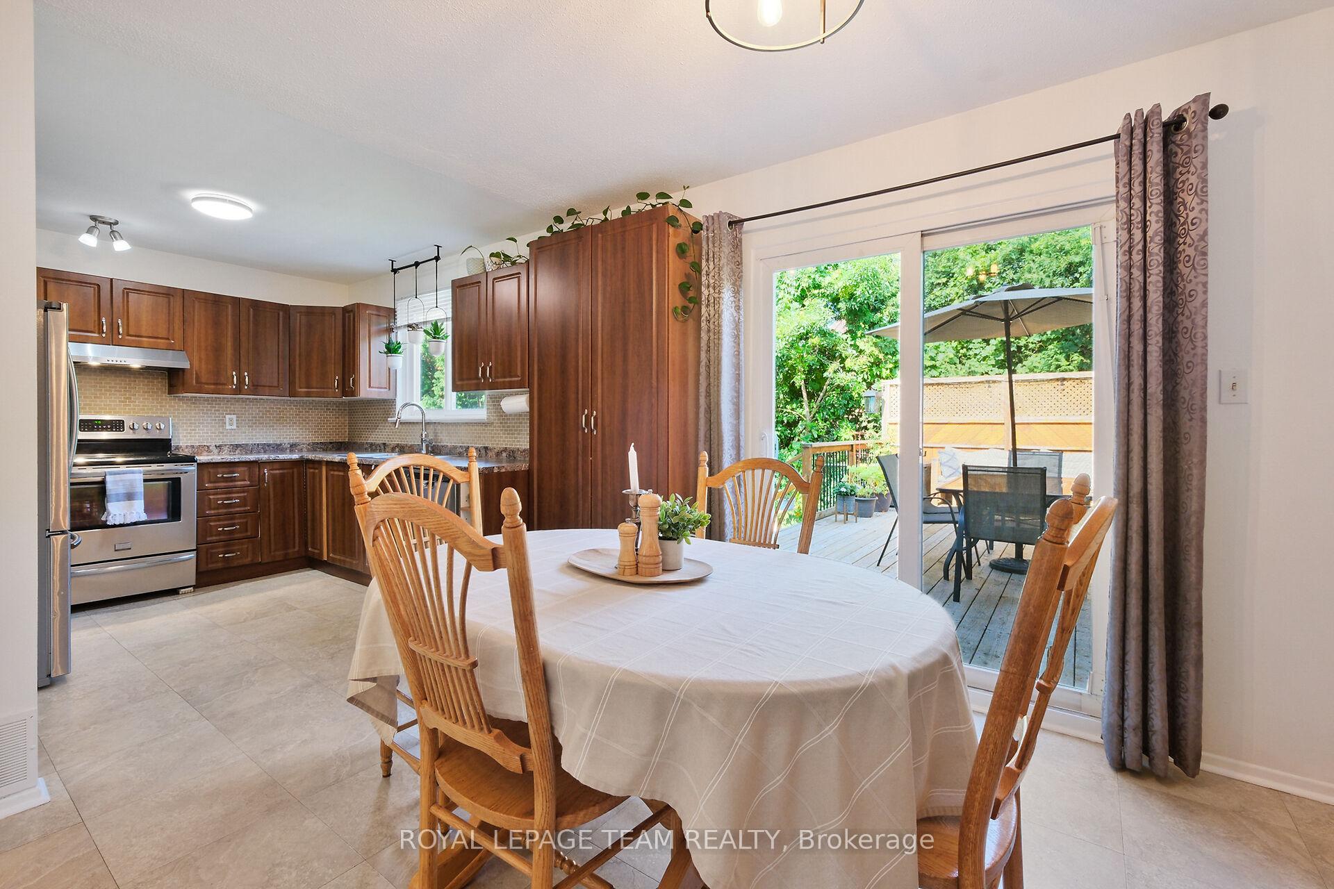Photo 18 of 906 Borland Drive, Ottawa, Chatelaine Village — HOMEH