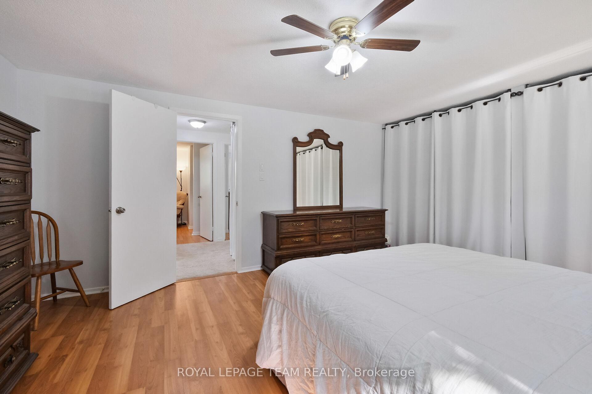 Photo 21 of 906 Borland Drive, Ottawa, Chatelaine Village — HOMEH