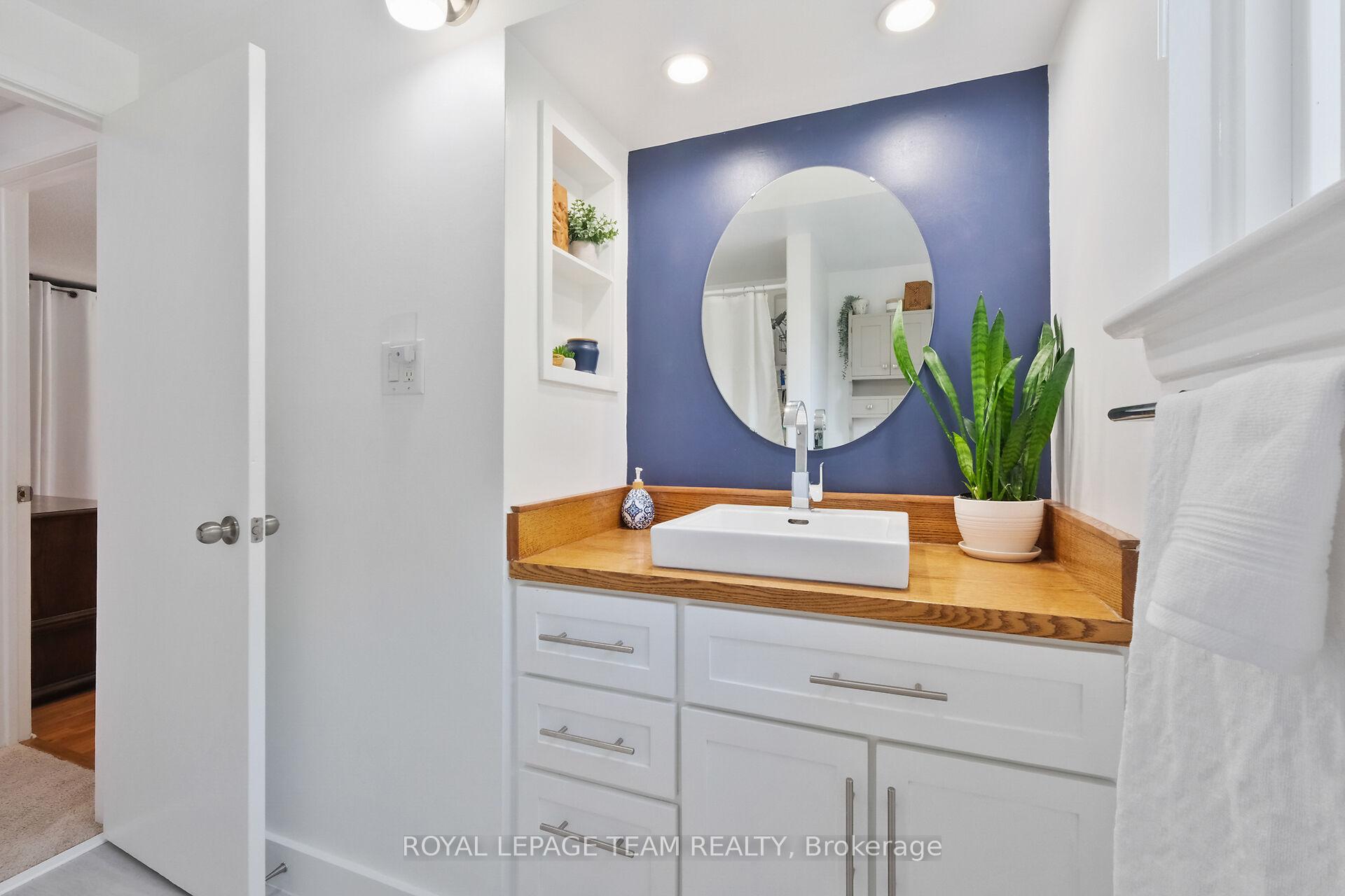 Photo 28 of 906 Borland Drive, Ottawa, Chatelaine Village — HOMEH