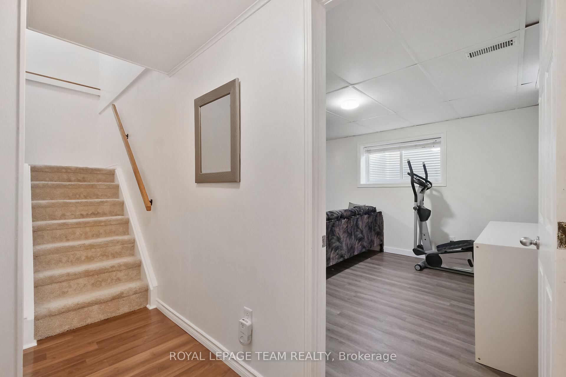 Photo 30 of 906 Borland Drive, Ottawa, Chatelaine Village — HOMEH