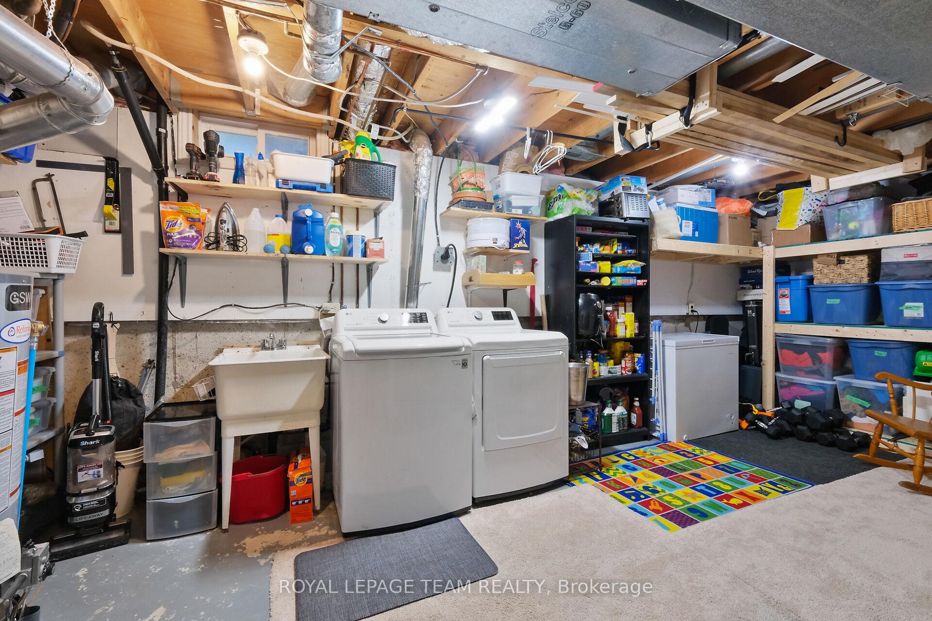 Photo 36 of 906 Borland Drive, Ottawa, Chatelaine Village — HOMEH