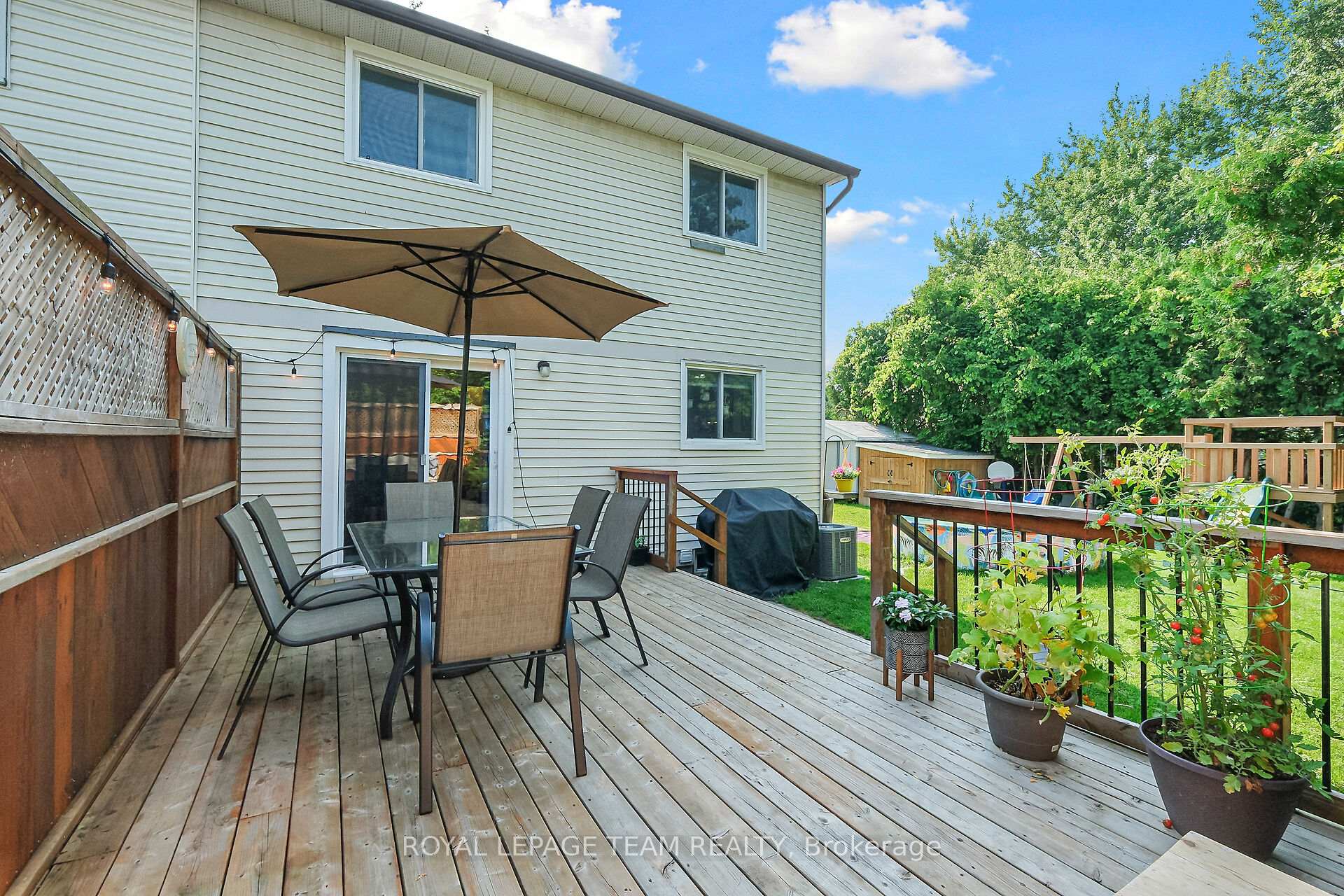 Photo 40 of 906 Borland Drive, Ottawa, Chatelaine Village — HOMEH