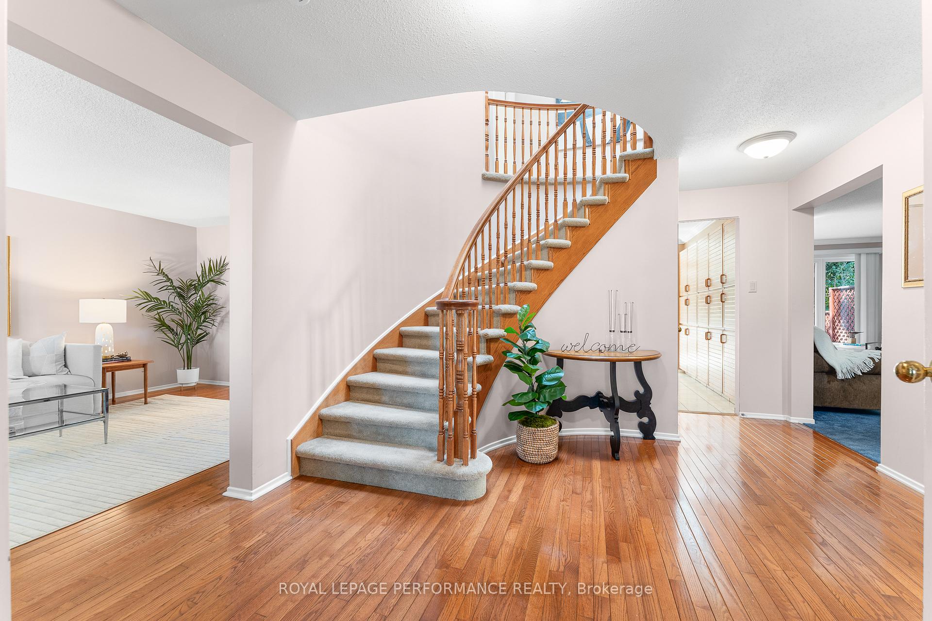 Photo 4 of 1848 Thistleleaf Crescent, Ottawa, Chapel Hill — HOMEH