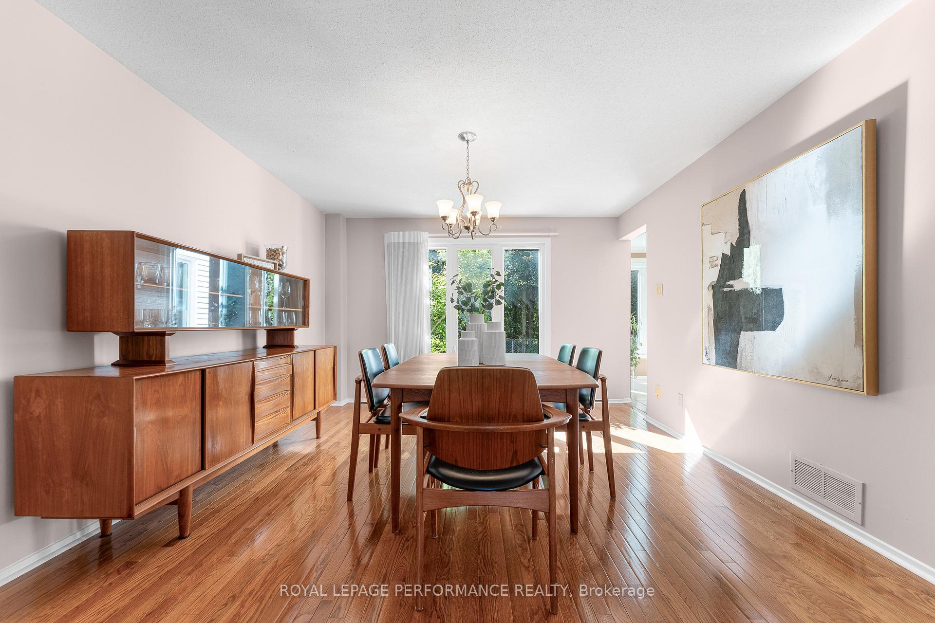 Photo 9 of 1848 Thistleleaf Crescent, Ottawa, Chapel Hill — HOMEH