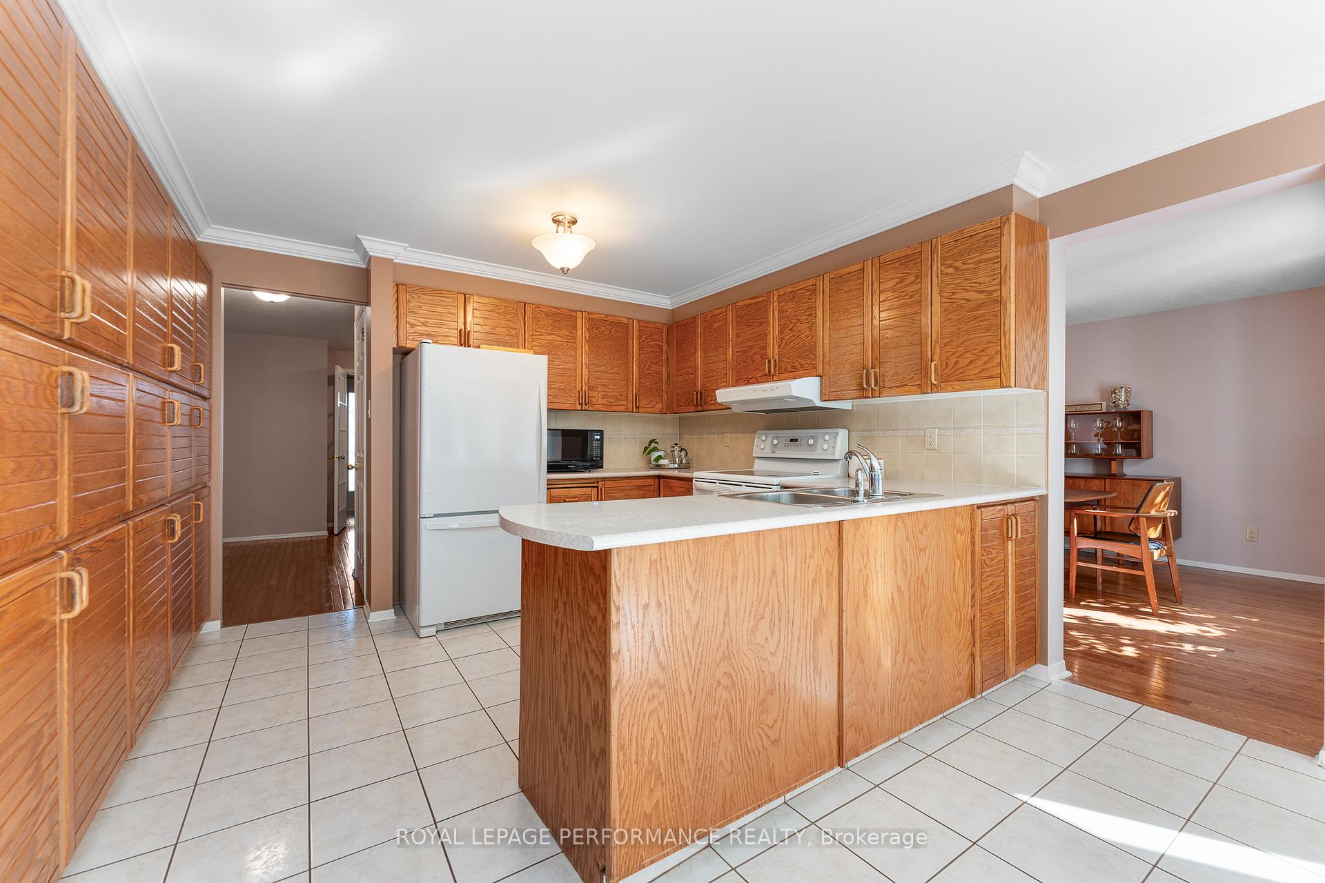 Photo 12 of 1848 Thistleleaf Crescent, Ottawa, Chapel Hill — HOMEH
