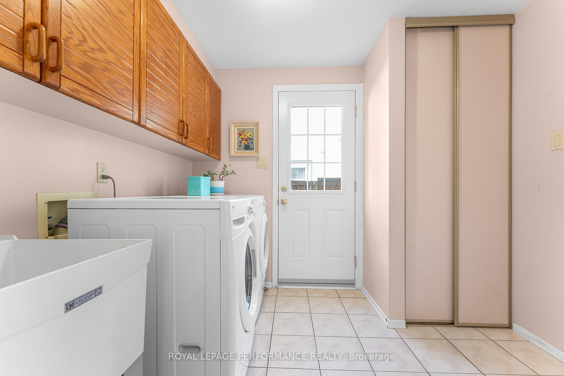 Photo 19 of 1848 Thistleleaf Crescent, Ottawa, Chapel Hill — HOMEH