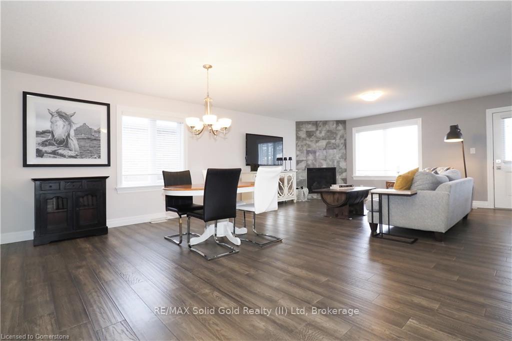Photo 5 of 810 Davidson Avenue S, North Perth, Listowel — HOMEH