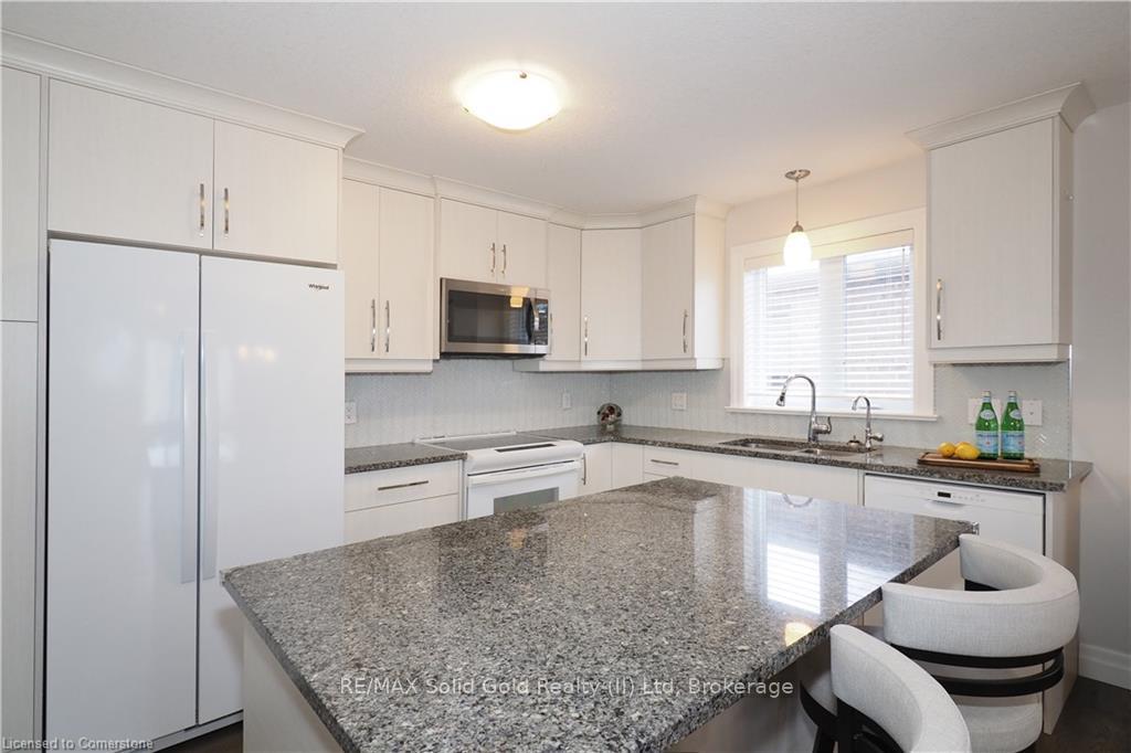 Photo 17 of 810 Davidson Avenue S, North Perth, Listowel — HOMEH