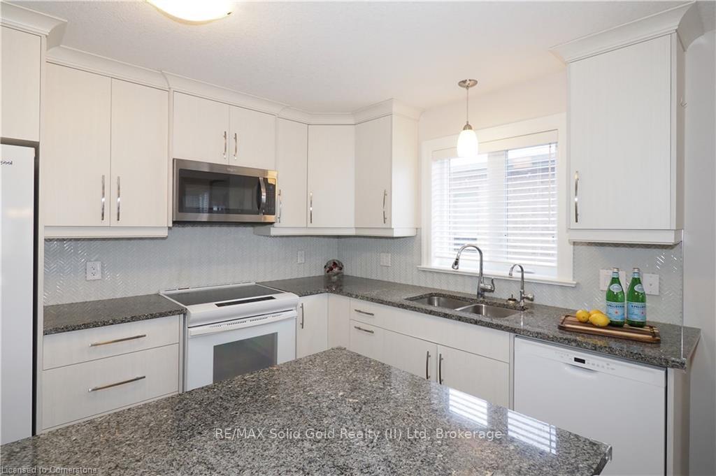 Photo 18 of 810 Davidson Avenue S, North Perth, Listowel — HOMEH