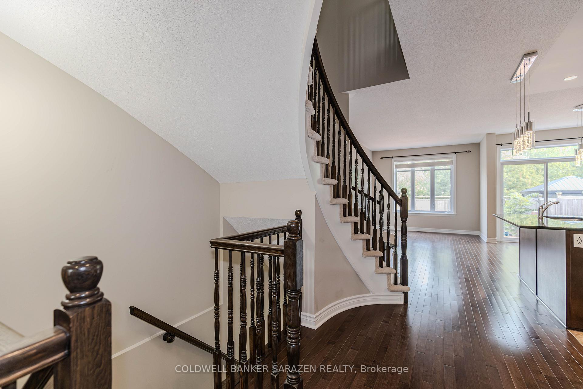 Photo 9 of 1954 Pennyroyal Crescent, Ottawa, Notting Hill/Summerside — HOMEH