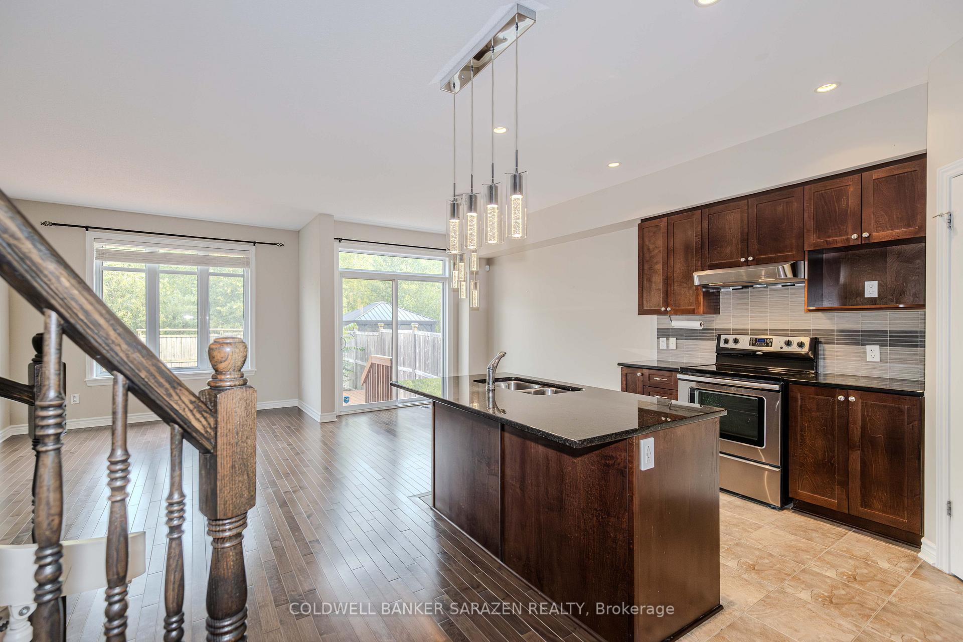 Photo 10 of 1954 Pennyroyal Crescent, Ottawa, Notting Hill/Summerside — HOMEH
