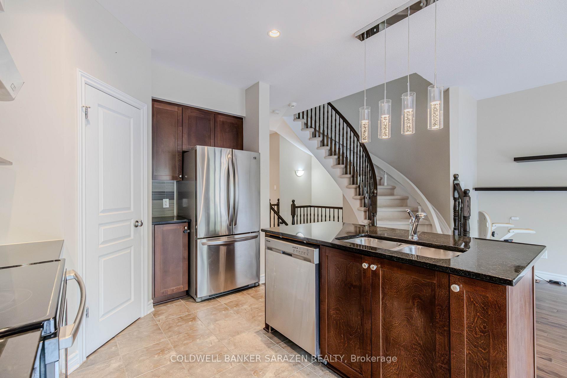 Photo 15 of 1954 Pennyroyal Crescent, Ottawa, Notting Hill/Summerside — HOMEH