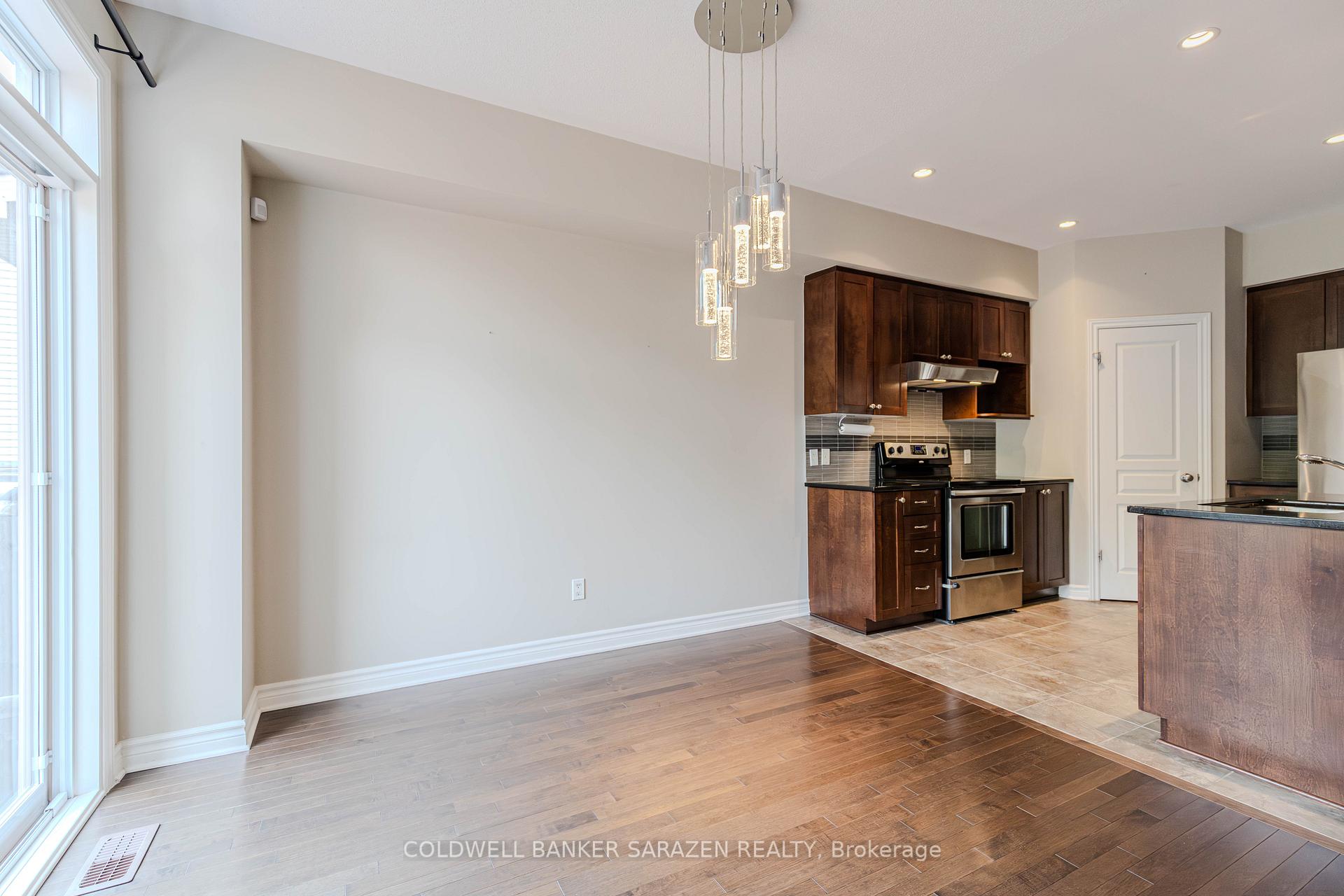 Photo 20 of 1954 Pennyroyal Crescent, Ottawa, Notting Hill/Summerside — HOMEH