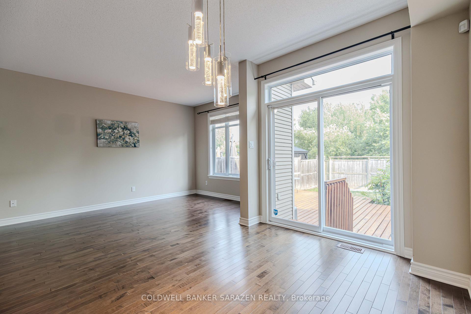 Photo 21 of 1954 Pennyroyal Crescent, Ottawa, Notting Hill/Summerside — HOMEH