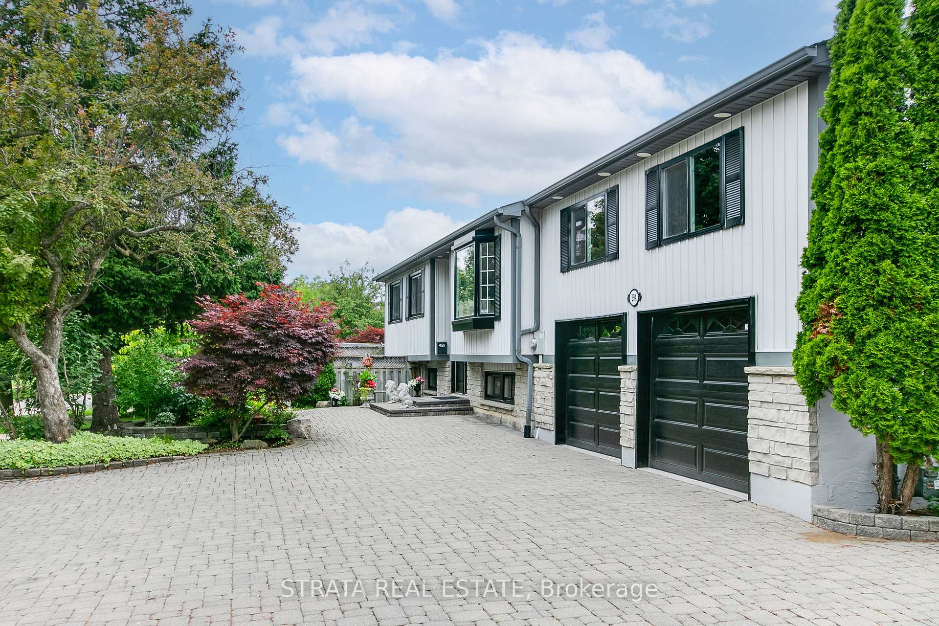 Photo 1 of 294 Bousfield Crescent, Milton, Dorset Park — HOMEH
