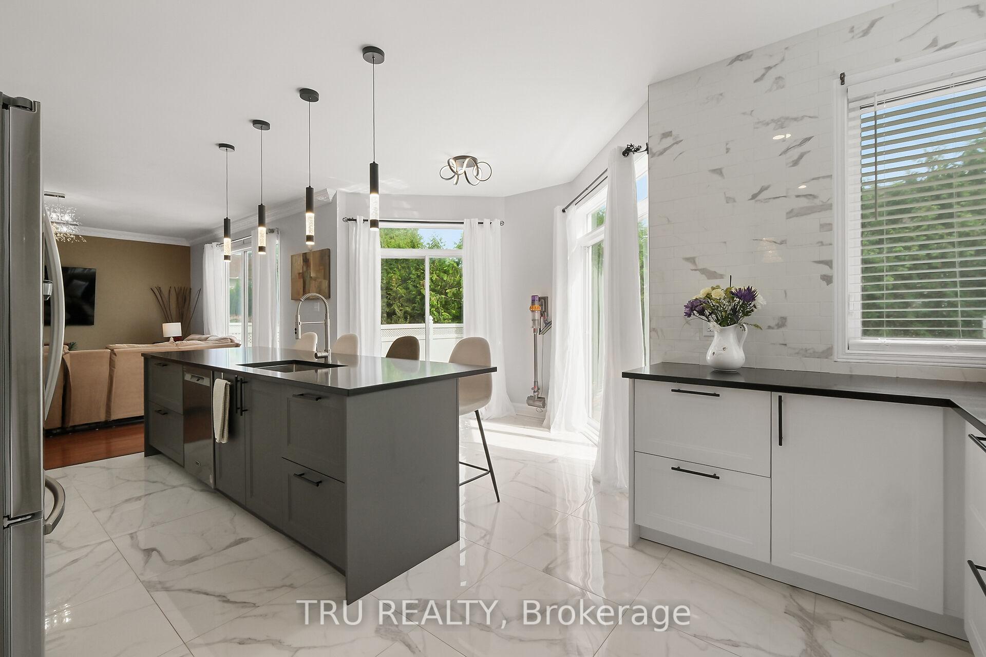 Photo 10 of 306 Dawnlight Street, Ottawa, Avalon East — HOMEH