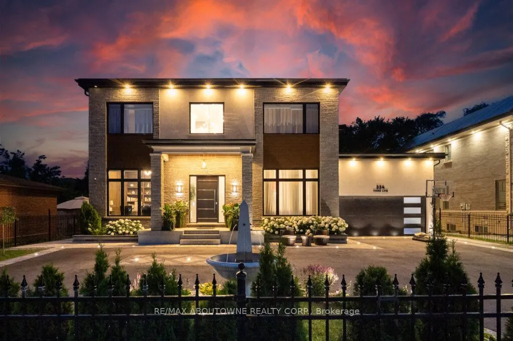 Photo 4 of 334 Third Lane, Oakville, West — HOMEH