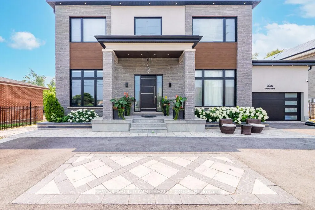 Photo 5 of 334 Third Lane, Oakville, West — HOMEH