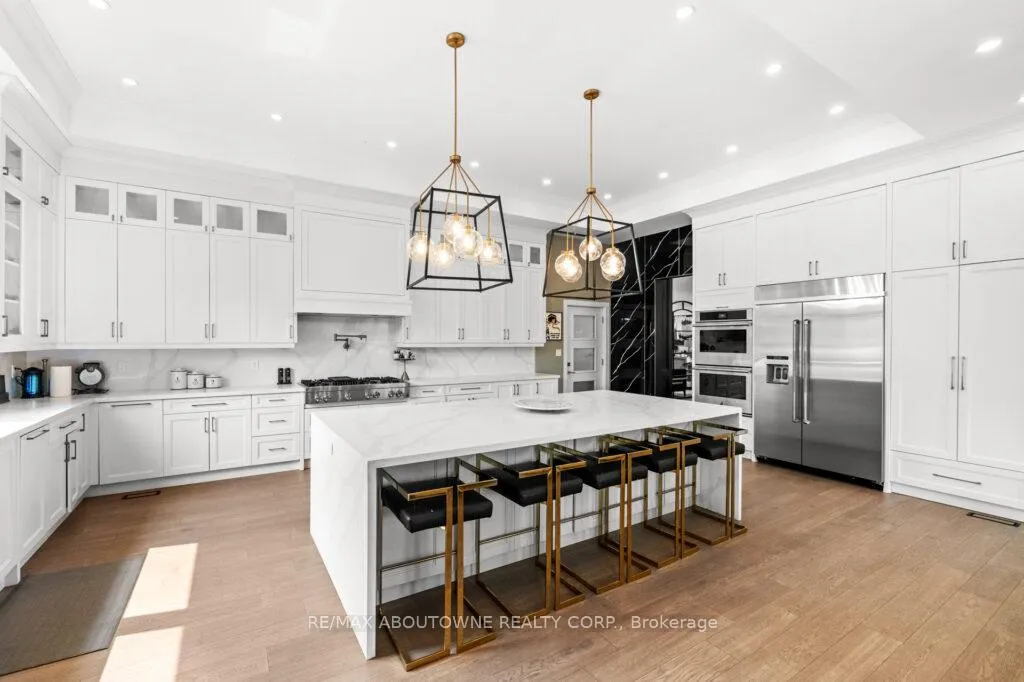 Photo 18 of 334 Third Lane, Oakville, West — HOMEH