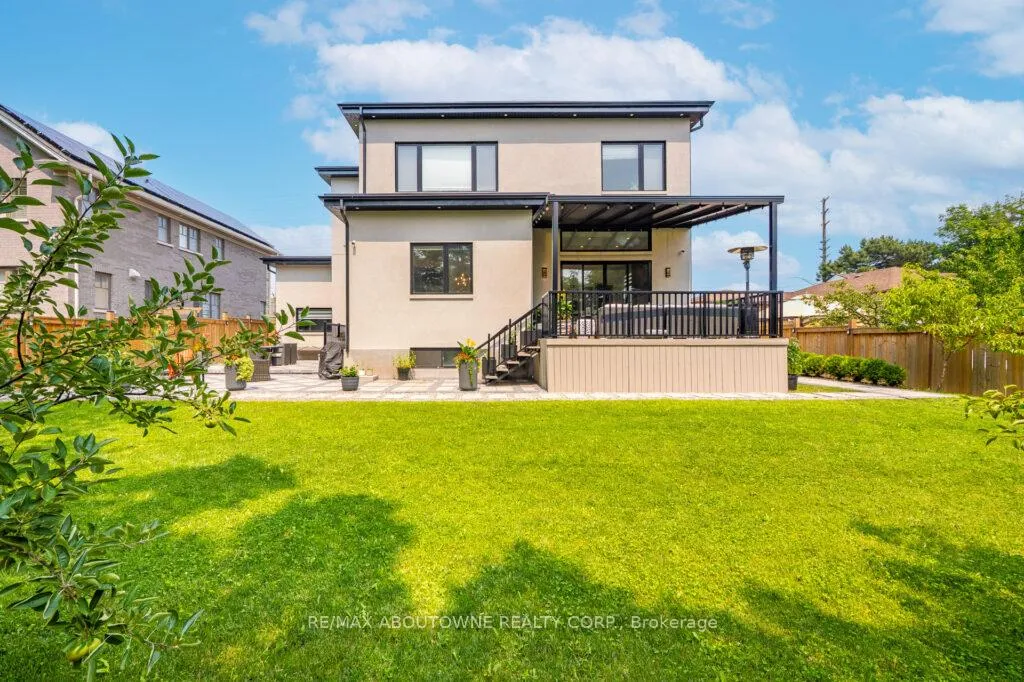 Photo 39 of 334 Third Lane, Oakville, West — HOMEH